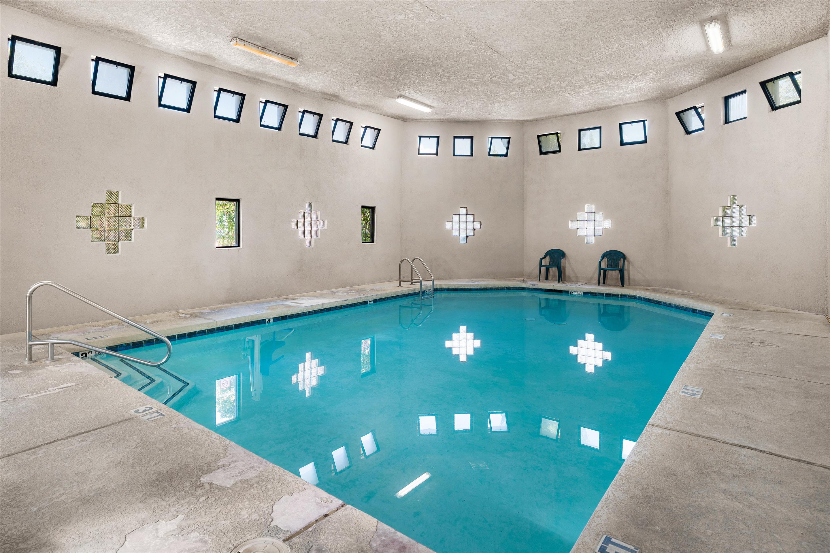 AZ Pool | Americas Best Value Inn Prescott Valley