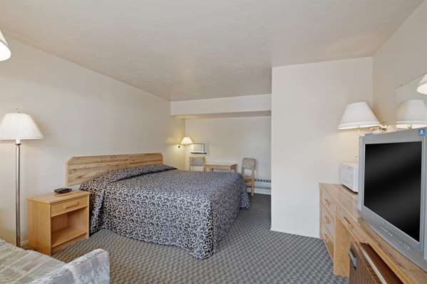 Suite - Canadas Best Value Inn & Suites Cache Creek