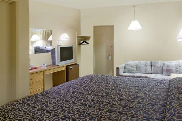 Suite - Canadas Best Value Inn & Suites Cache Creek