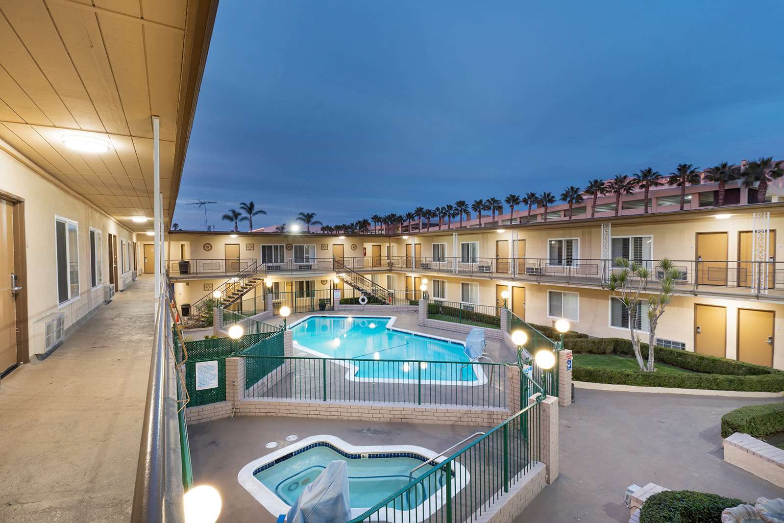 Americas Best Value Inn Dipan Desai Photography | Americas Best Value Inn & Suites Anaheim