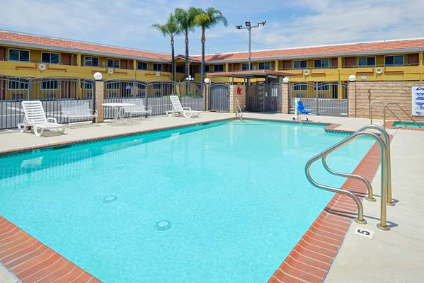 Pool - Americas Best Value Inn Azusa - I-210, Exit 40