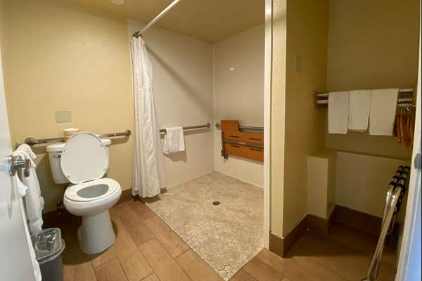  - Americas Best Value Inn Azusa - I-210, Exit 40