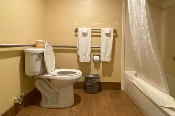  - Americas Best Value Inn Azusa - I-210, Exit 40