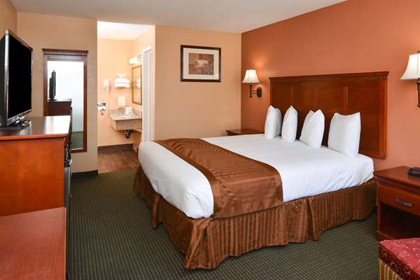  - Americas Best Value Inn & Suites Bakersfield