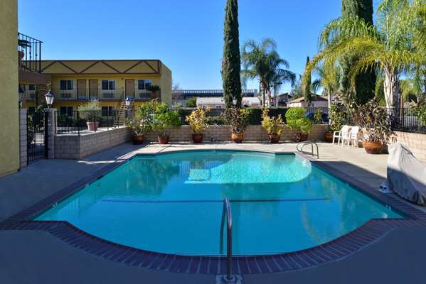 Pool - Americas Best Value Inn & Suites Fontana - I-10, Exit 64