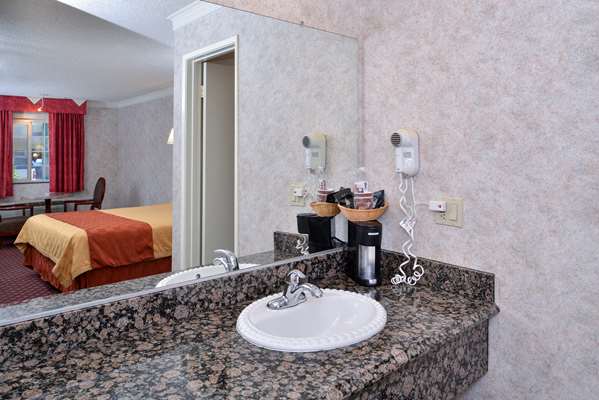  - Americas Best Value Inn & Suites Fontana - I-10, Exit 64