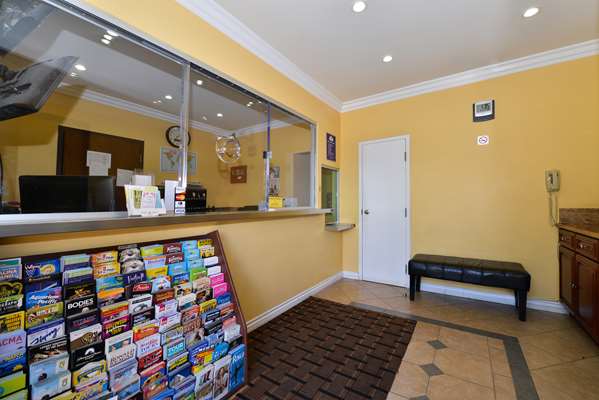  - Americas Best Value Inn & Suites USC Los Angeles