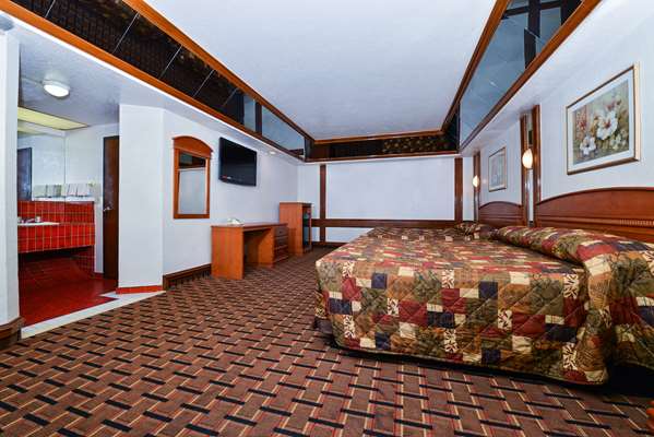 Suite - Americas Best Value Inn & Suites USC Los Angeles