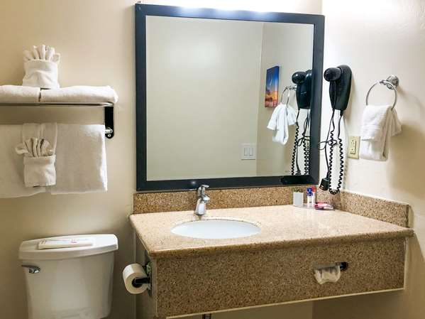  - Americas Best Value Presidents Inn on Munras