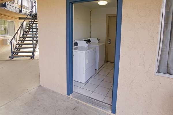  - Americas Best Value Inn Newbury Park