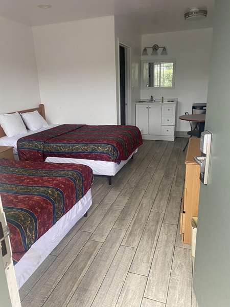  - Americas Best Value Inn Newbury Park