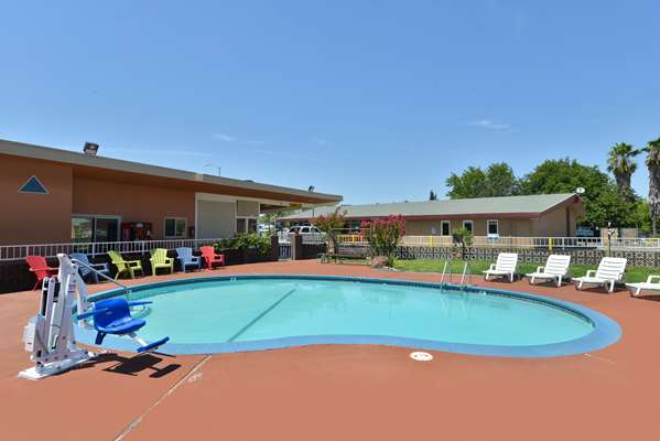 Pool - Americas Best Value Inn Red Bluff - I-5, Exit 649