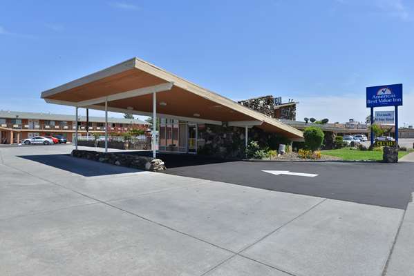 Exterior view - Americas Best Value Inn Red Bluff - I-5, Exit 649