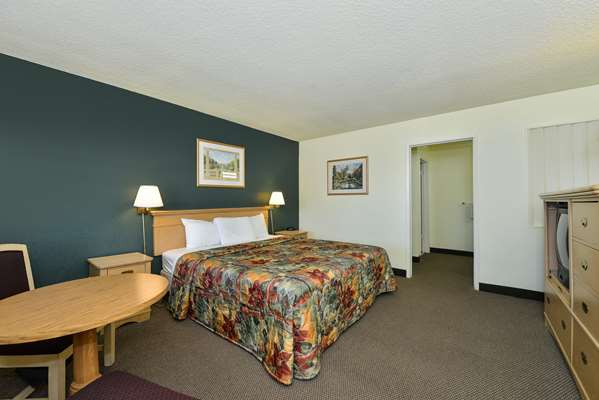 Suite - Americas Best Value Inn Red Bluff - I-5, Exit 649