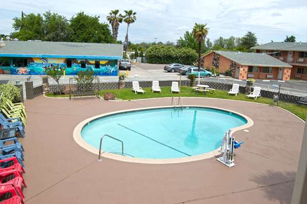 Pool - Americas Best Value Inn Red Bluff - I-5, Exit 649