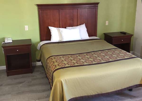  - Americas Best Value Inn Visalia