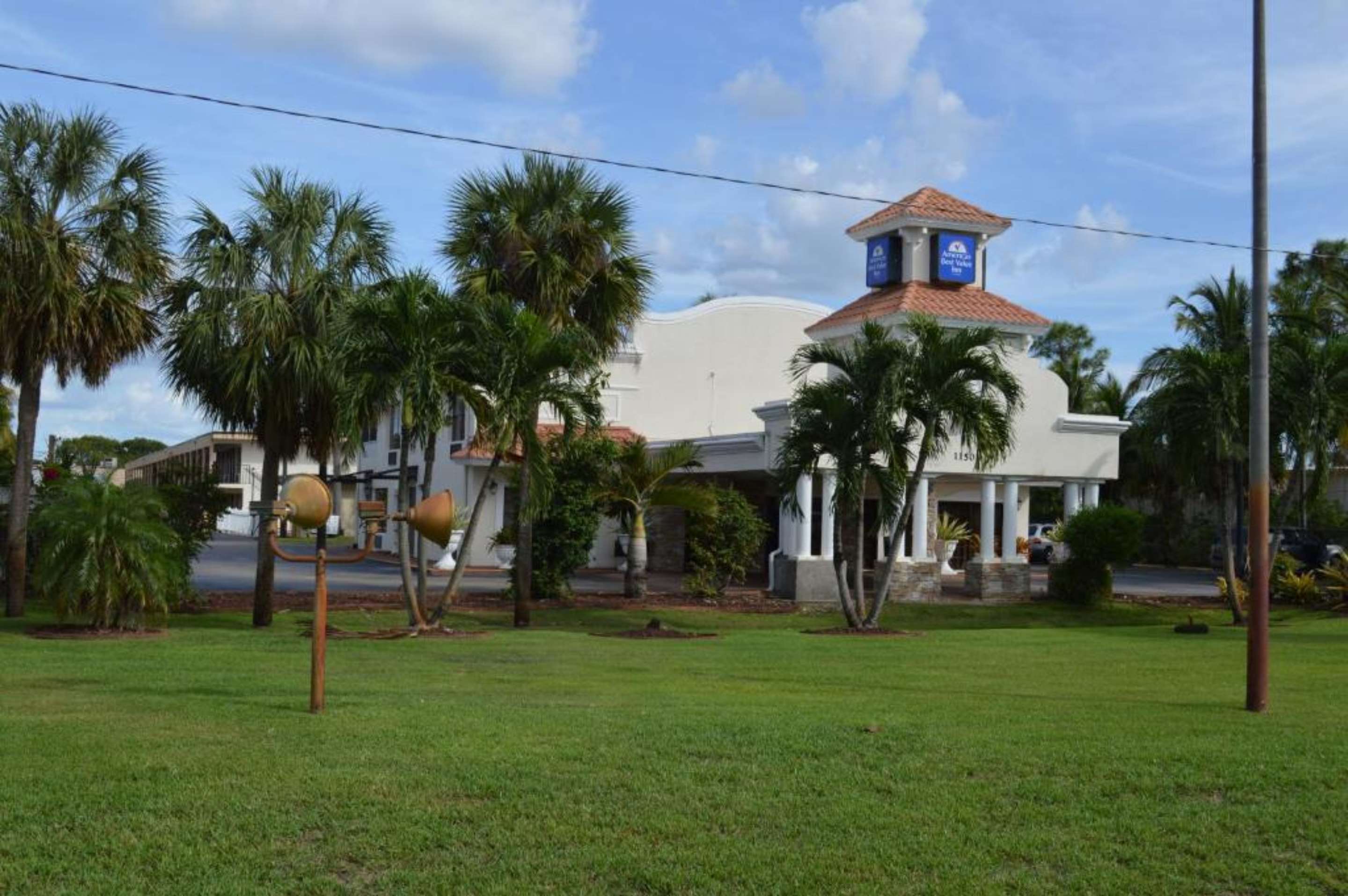 Exterior | Americas Best Value Inn Fort Myers