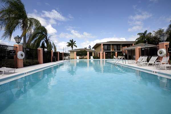 Pool - Americas Best Value Inn Fort Pierce - I-95, Exit 129