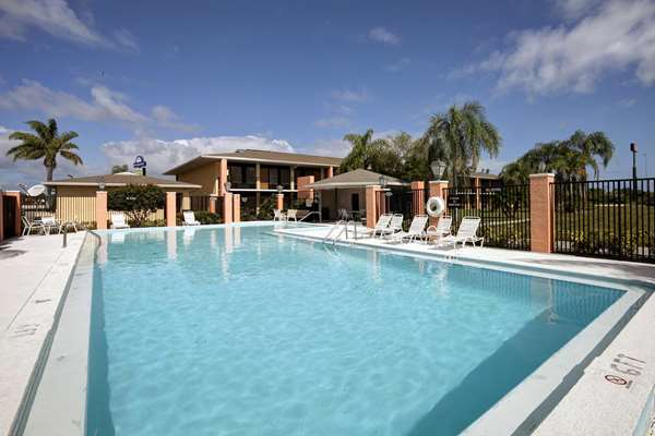 Pool - Americas Best Value Inn Fort Pierce - I-95, Exit 129