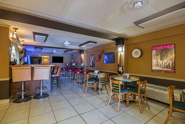 Bar - Americas Best Value Inn & Suites West Melbourne - I-95, Exit 180