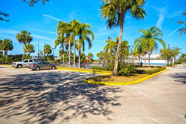  - Americas Best Value Inn & Suites West Melbourne - I-95, Exit 180