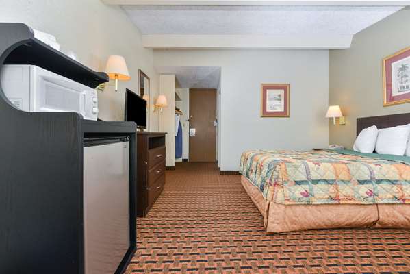  - Americas Best Value Inn Sarasota
