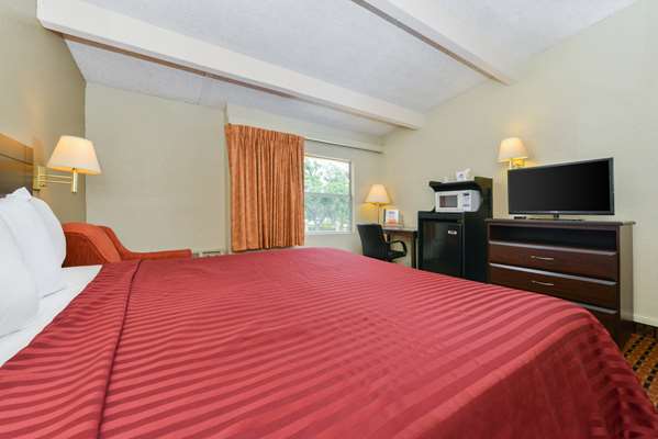  - Americas Best Value Inn Sarasota