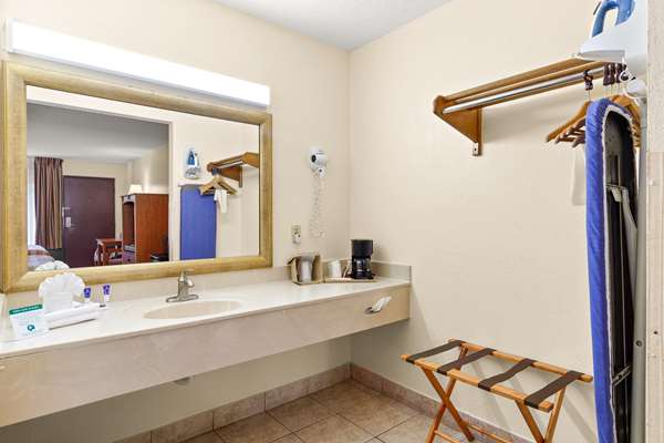  - Americas Best Value Inn St Augustine Beach