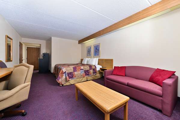 Suite - Americas Best Value Inn & Suites Morrow - I-75, Exit 231
