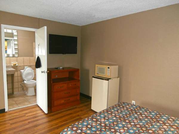 - Americas Best Value Inn Midtown Savannah