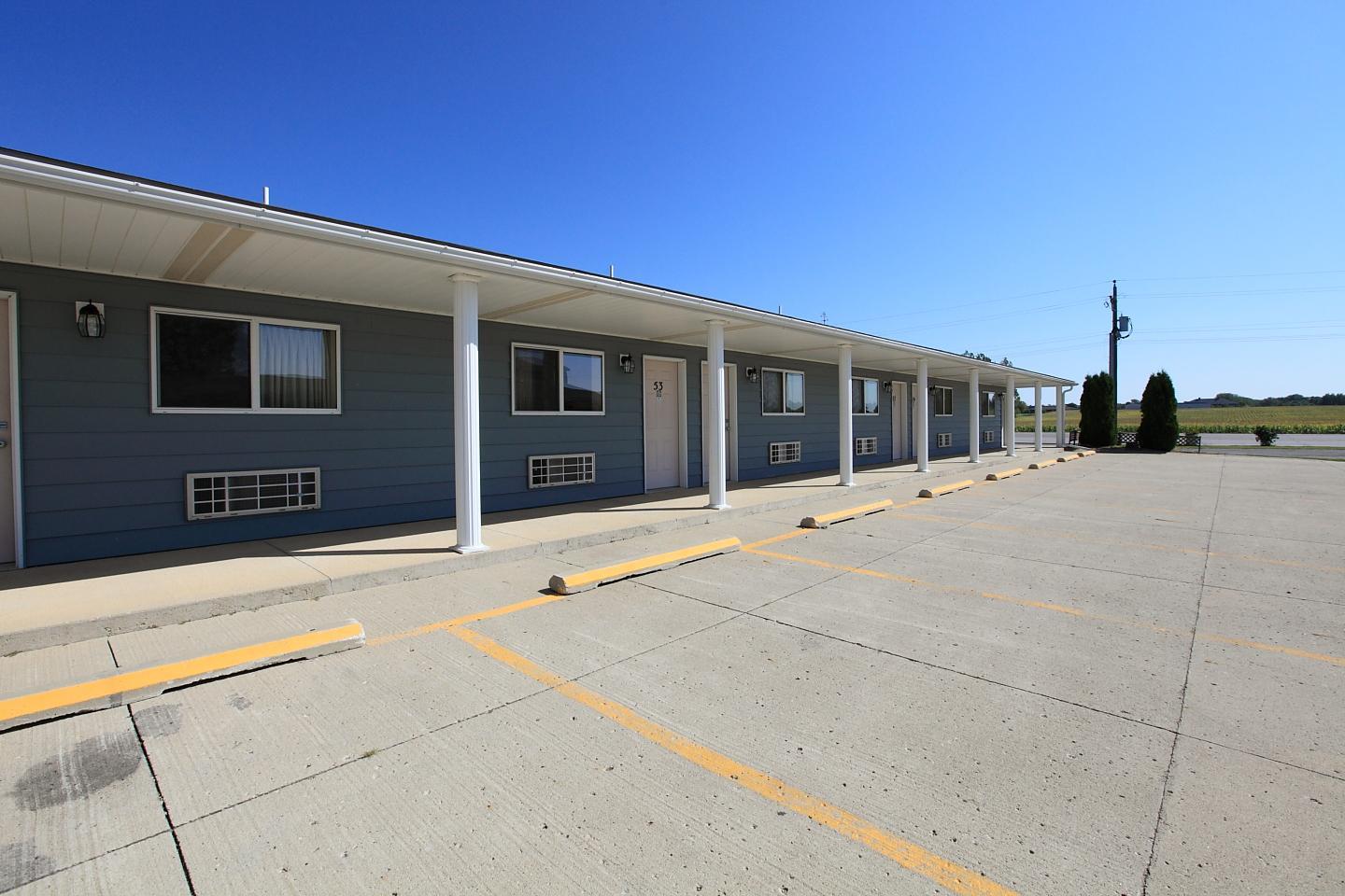 Americas Best Value Inn Emmetsburg, IA - See Discounts