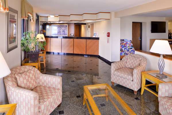  - Americas Best Value Inn Collinsville - I-55 & I-70, Exit 11