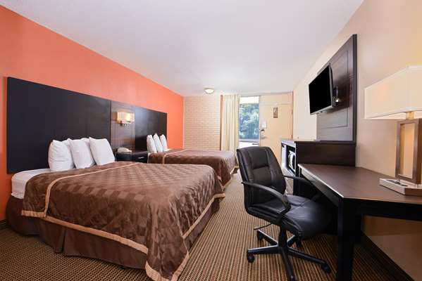  - Americas Best Value Inn Collinsville - I-55 & I-70, Exit 11
