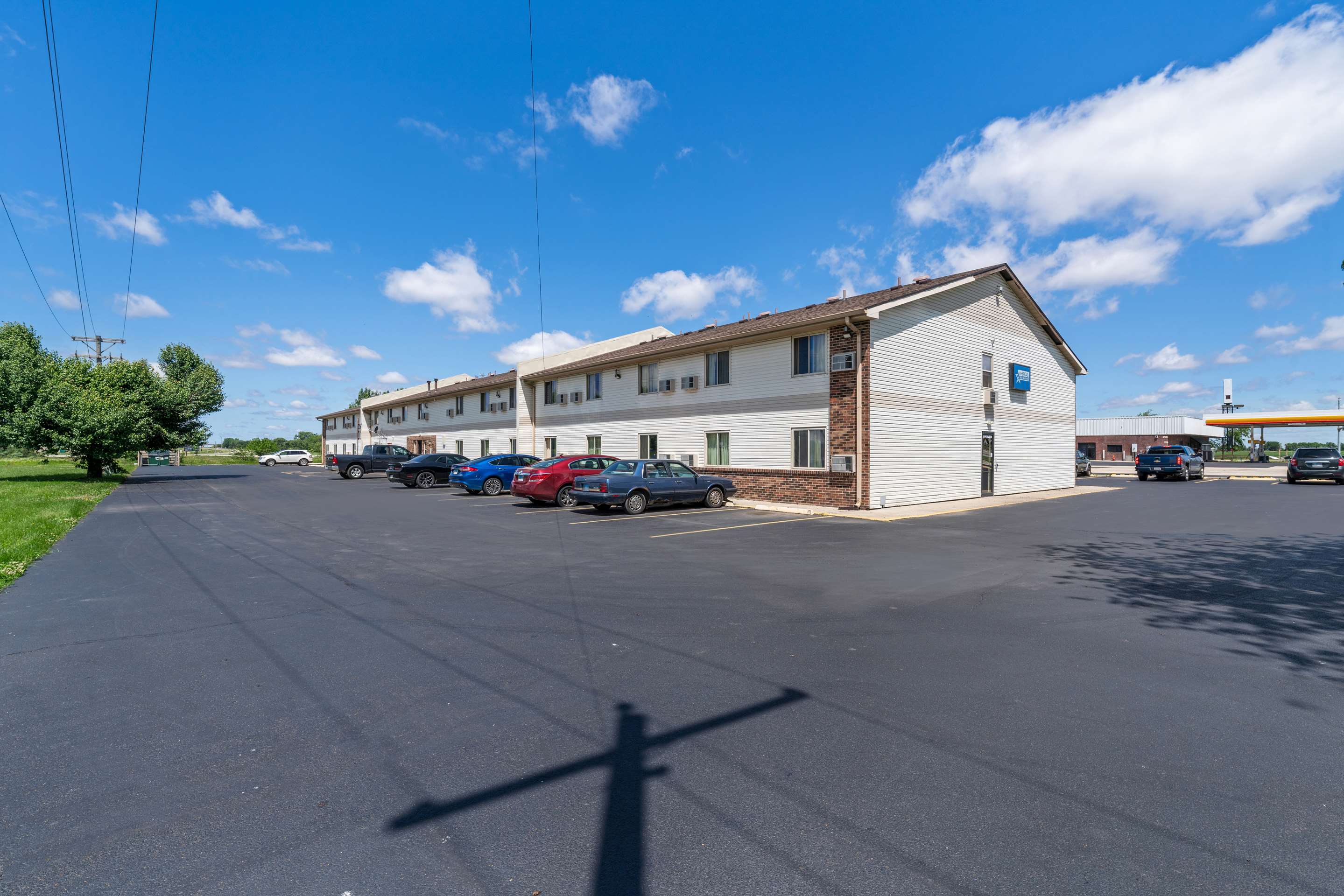 ABVI Exterior | Americas Best Value Inn Decatur, IL