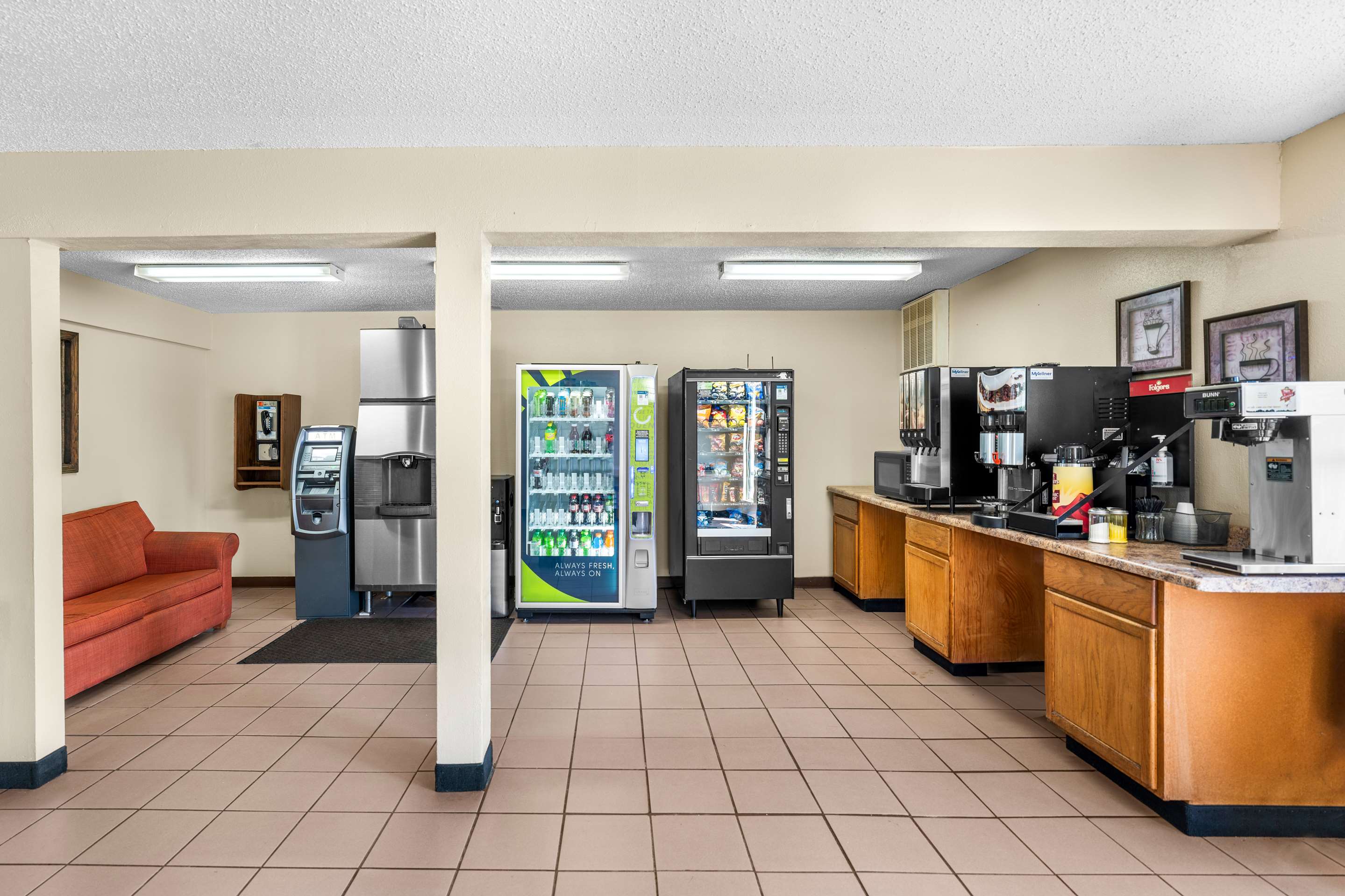 ABVI BreakfastArea | Americas Best Value Inn Decatur, IL