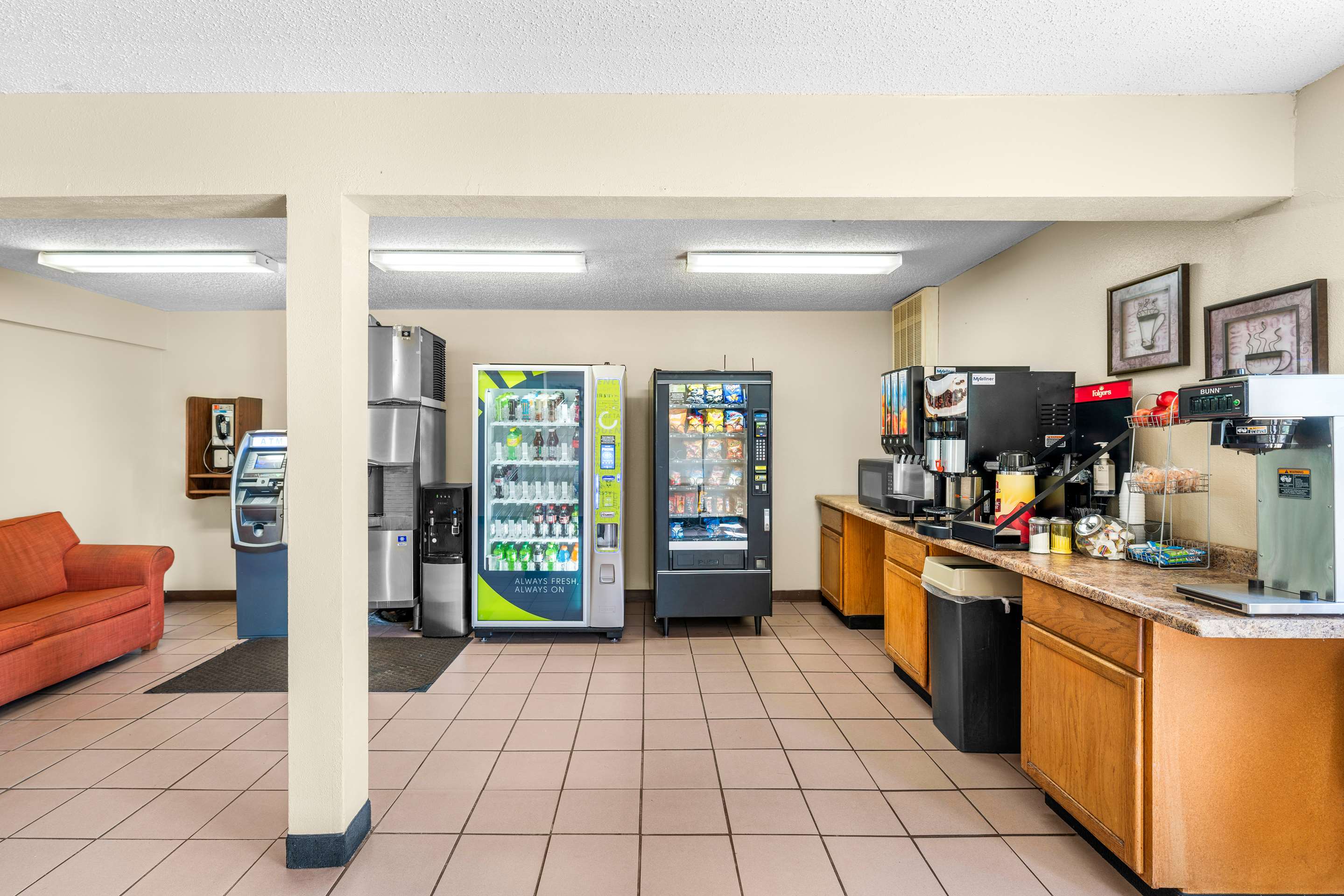 ABVI BreakfastArea | Americas Best Value Inn Decatur, IL