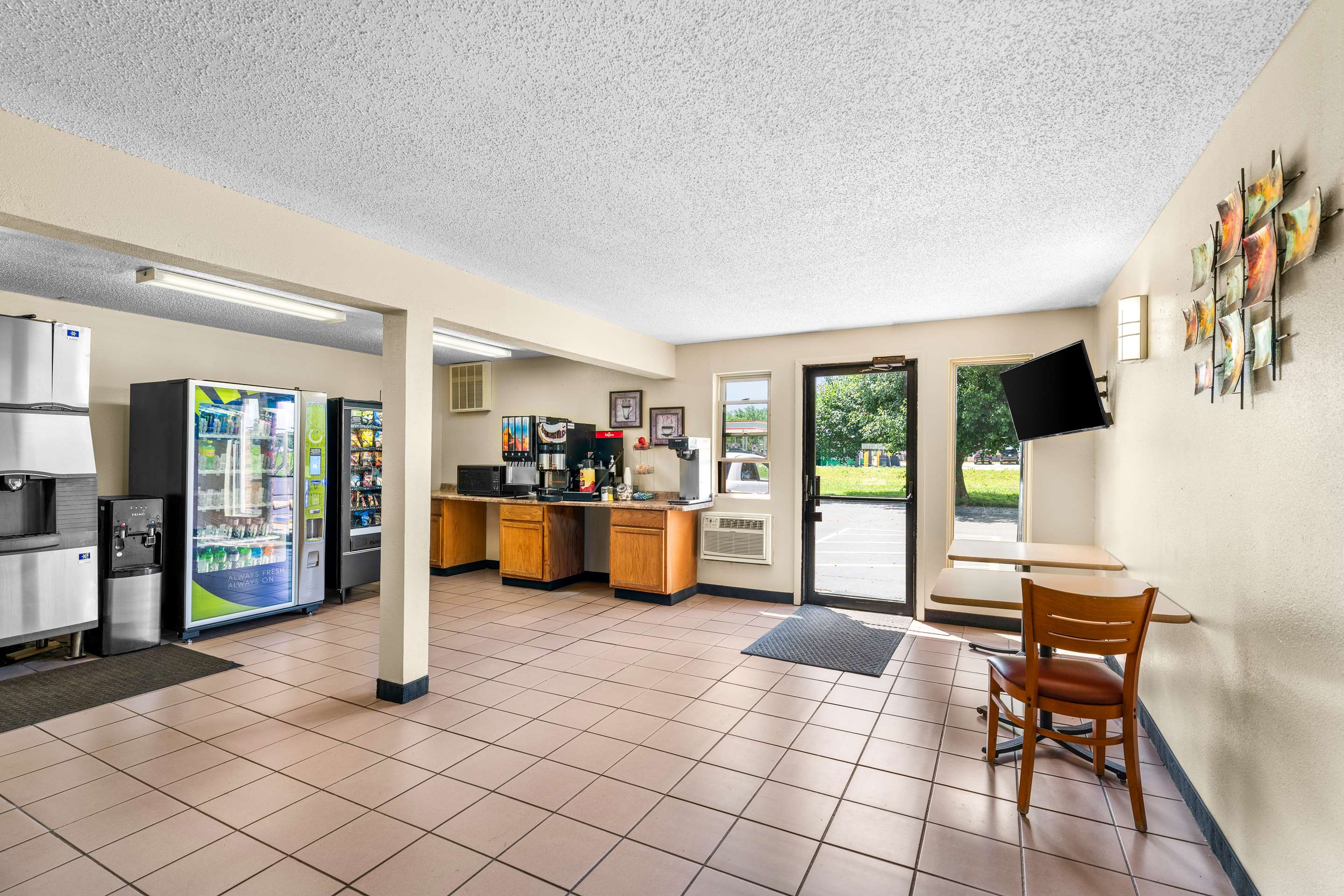 ABVI Lobby | Americas Best Value Inn Decatur, IL