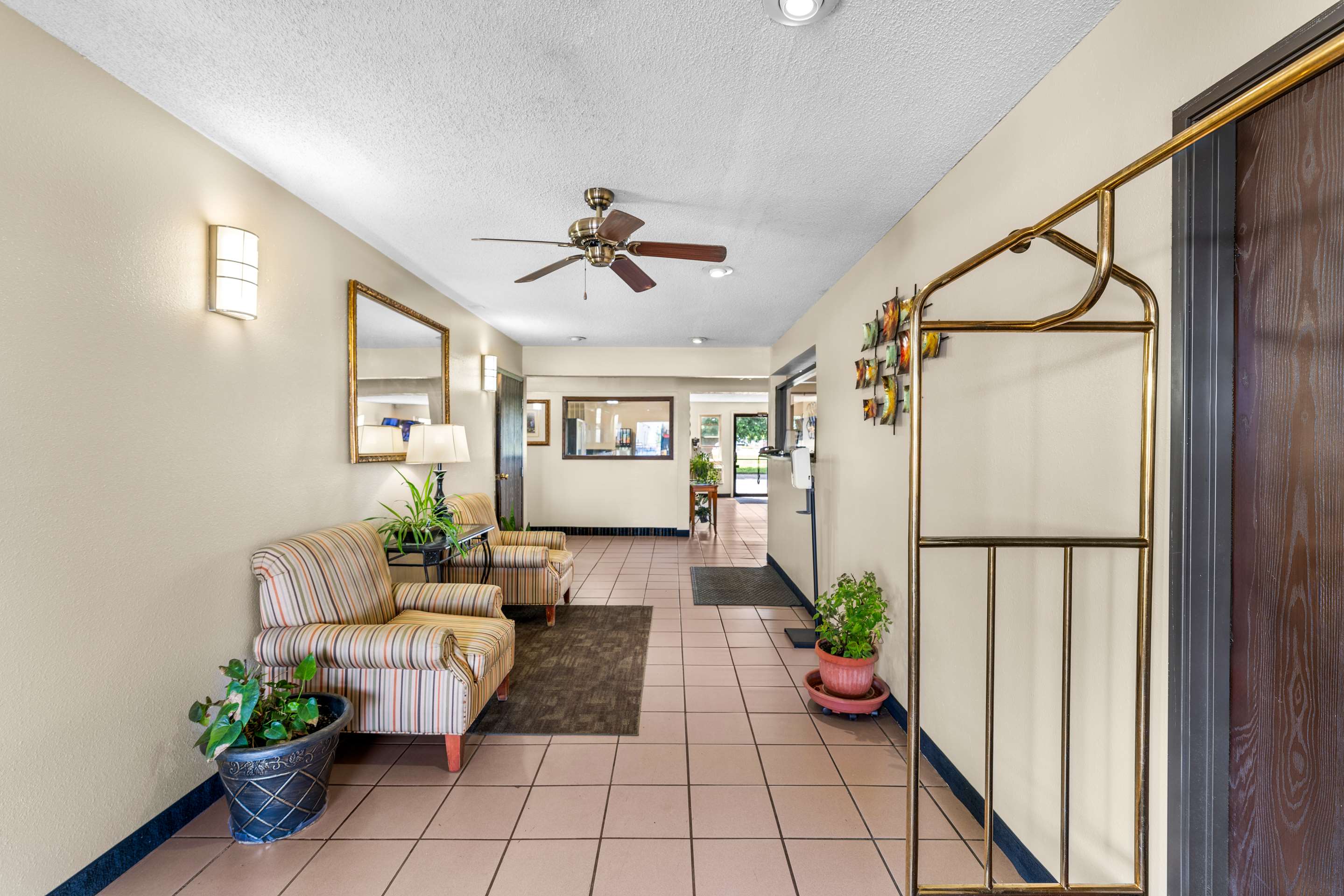 ABVI Lobby | Americas Best Value Inn Decatur, IL