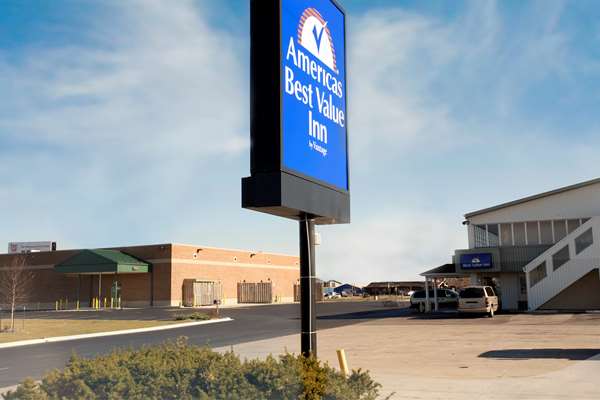 Exterior view - Americas Best Value Inn Litchfield