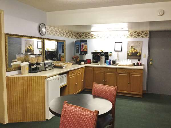  - Americas Best Value Inn Macomb