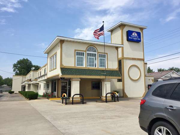 Exterior view - Americas Best Value Inn Macomb