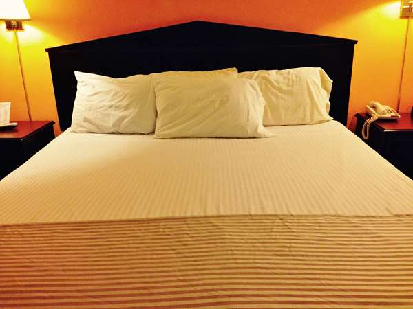  - Americas Best Value Inn Macomb