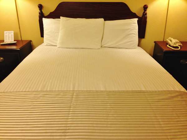  - Americas Best Value Inn Macomb