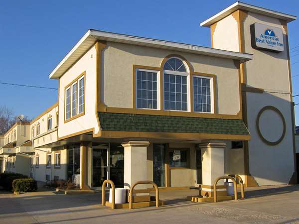 Exterior view - Americas Best Value Inn Macomb