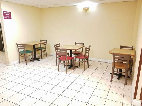  - Americas Best Value Inn Evansville