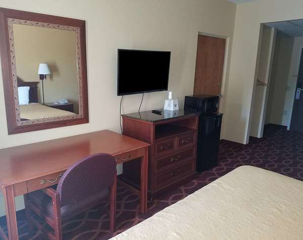  - Americas Best Value Inn Evansville