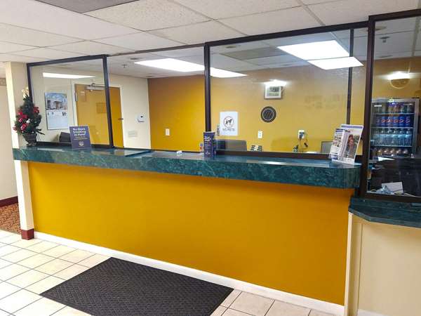  - Americas Best Value Inn Evansville