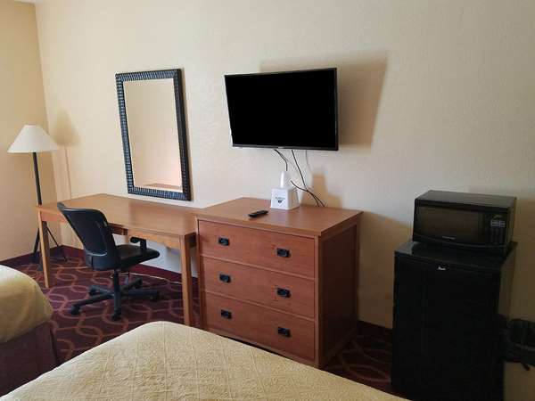  - Americas Best Value Inn Evansville