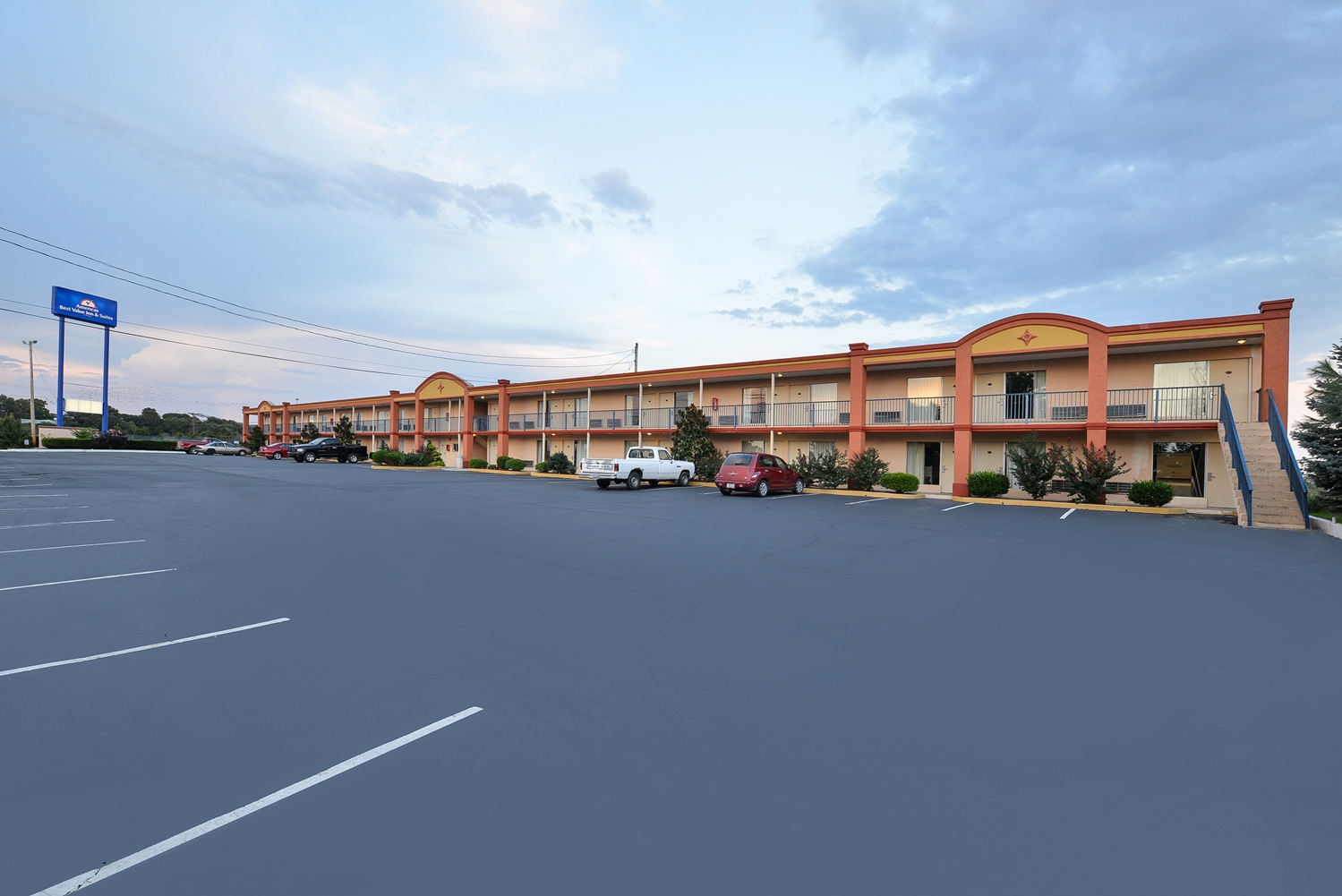 Americas Best Value Inn & Suites Williamstown, KY See Discounts