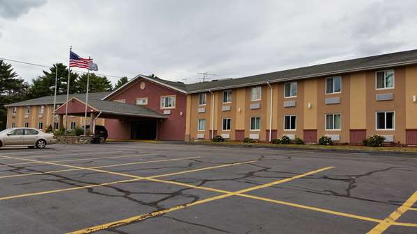 Exterior view - Americas Best Value Inn Foxborough